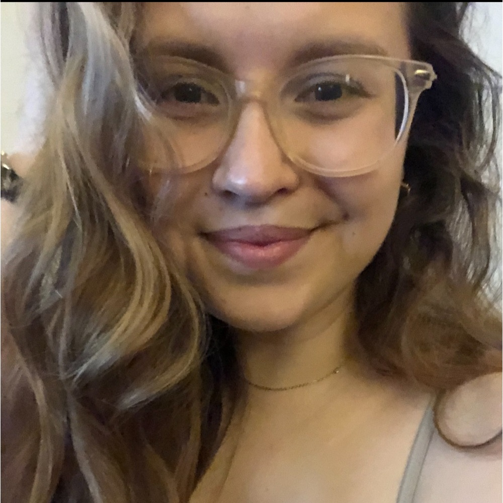 Meet your Posher, Naomi